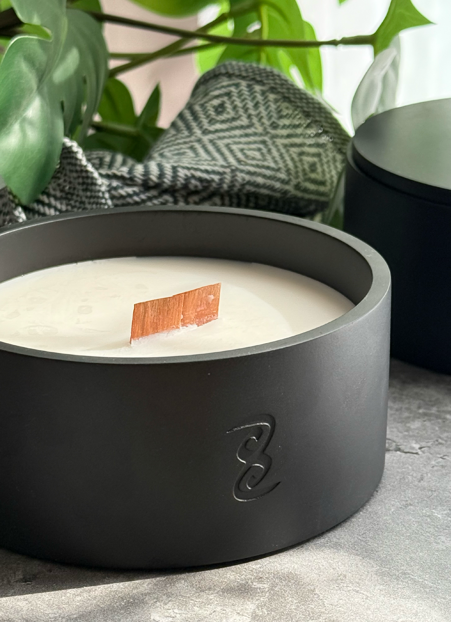 Luxury Black Candle